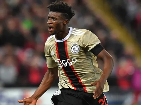 M.U quan tâm, Ajax ra giá 40 triệu bảng cho tiền đạo 22 tuổi