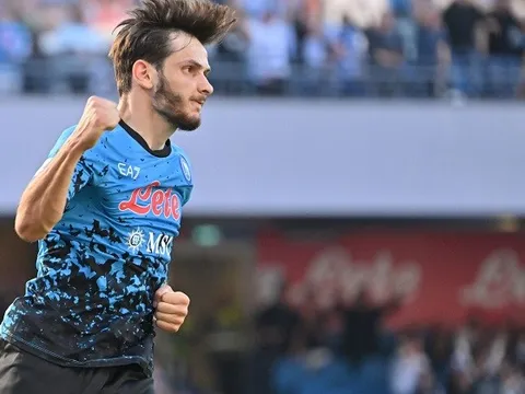 Hủy diệt Serie A, báu vật của thành Naples được thưởng to