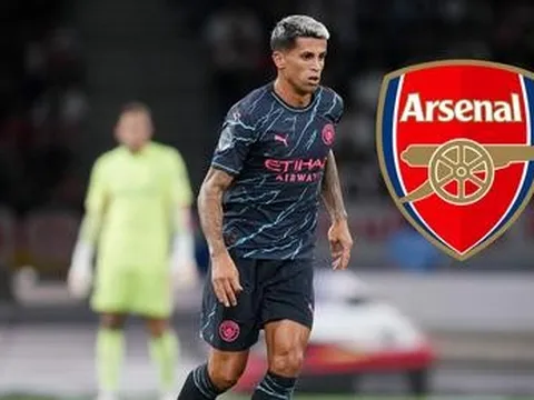 Kỳ chuyển nhượng trong mơ của Arsenal