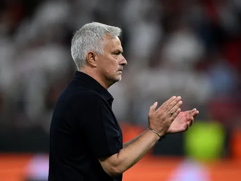Kỷ lục của Mourinho bị Sevilla chặn đứng