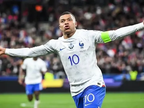 "Kylian Mbappe thật phi thường"