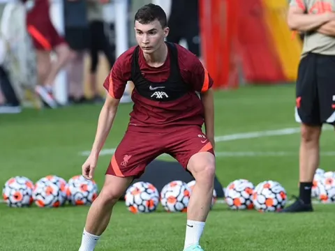 Klopp: "Cậu ấy là một tài năng đặc biệt"