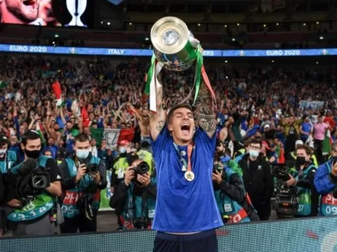 Atletico tính chiêu mộ nhà vô địch EURO