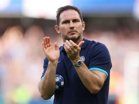 Lampard được liên hệ với công việc bất ngờ