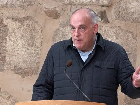 La Liga chỉ trích Premier League gian lận tài chính