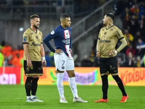 Lạc lối khi vắng Messi và Neymar