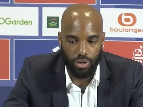 Lacazette phản ứng về thành công của Arsenal