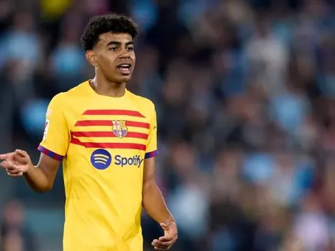 Lamine Yamal lại ghi tên vào lịch sử Champions League