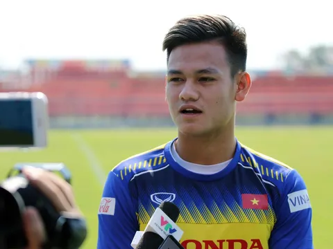 Lập siêu phẩm, Tấn Tài lên tiếng về suất đá chính ở tuyển Việt Nam