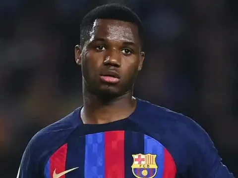 Laporta cảnh báo, 3 cái tên có nguy cơ rời Barca