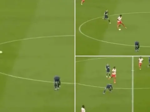 Khoảnh khắc của Neymar làm bật vấn đề của Pochettino ở PSG