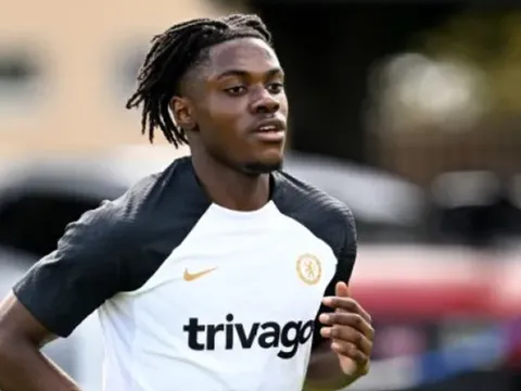 NÓNG! Chelsea nhận tin choáng váng về Lavia