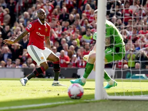 "Cả sân Old Trafford thắc mắc tại sao M.U không thể vượt lên dẫn trước"