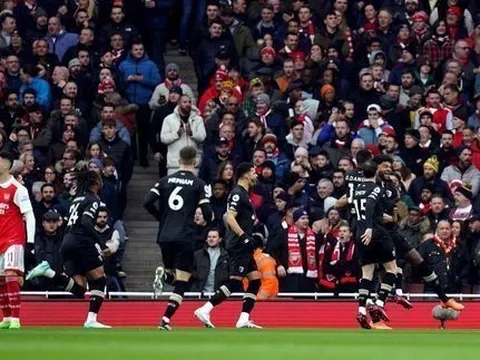 'Cả sân Emirates bị sốc. Arsenal bị dẫn trước khó tin sau 9 giây'