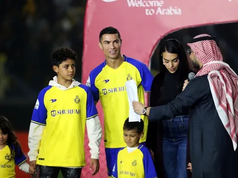 Lễ ra mắt hoành tráng của Ronaldo tại Saudi Arabia