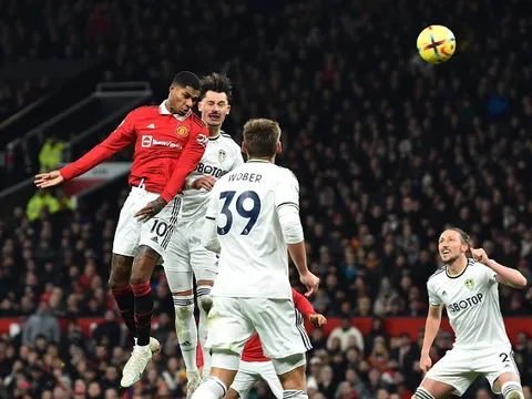 Leeds United vs Man United: 2 bàn; Kiệt sức