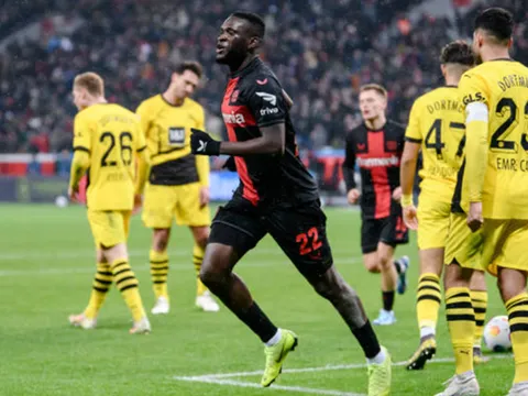 Leverkusen "chết hụt", ngôi đầu sắp đổi chủ