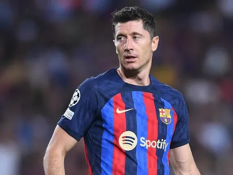 Lewandowski nói gì khi người thay thế rực sáng tại Bayern?