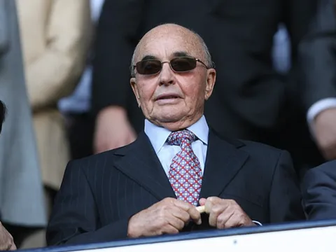 Chủ sở hữu của Tottenham sắp ra tòa vì tội nội gián