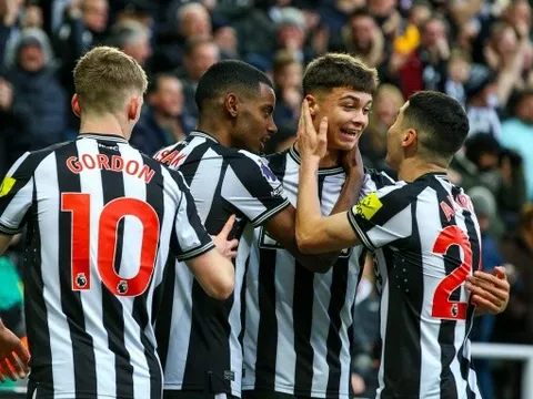Lewis Miley - thần đồng của Newcastle