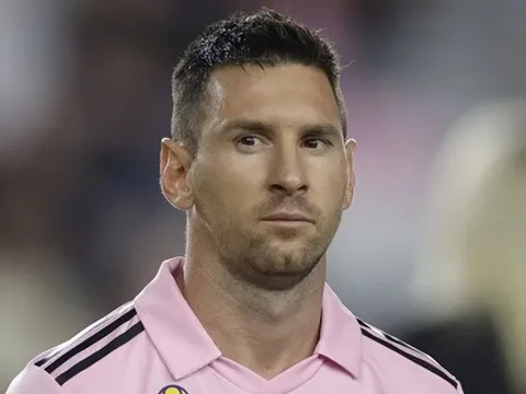 Messi suýt quay trở lại Barcelona