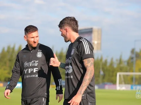 Lời hứa của Messi với 'vệ sĩ' De Paul