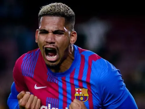Liverpool chi gấp đôi lương, lôi kéo sao Barca