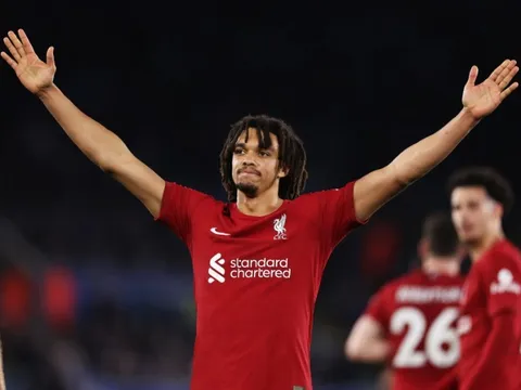 Liverpool chiến thắng, Carragher ca ngợi 1 cái tên