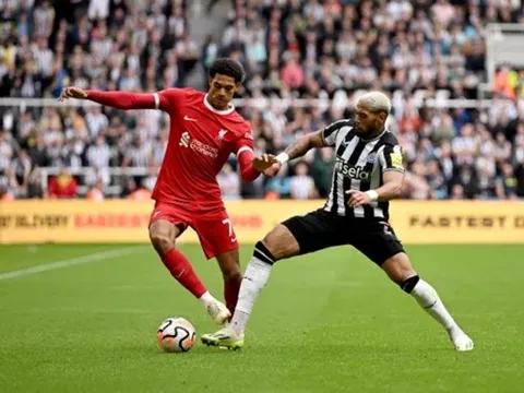 Liverpool đấu Wolves: Klopp thực hiện 3 thay đổi; Sao trẻ lần đầu được đá chính