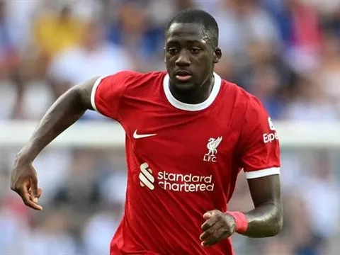 Liverpool đón cú hích lớn trước đại chiến với Man United