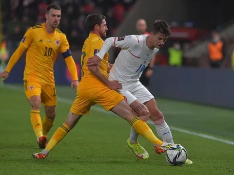 Liverpool đưa sát thủ tuổi teen vào tầm ngắm