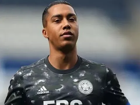 Liverpool gặp chướng ngại khó ở thương vụ Tielemans