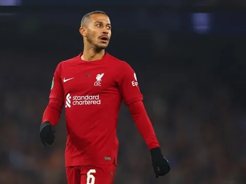 Liverpool ra phán quyết cho Thiago