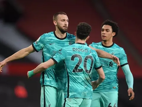 Liverpool tống khứ 2 ngôi sao