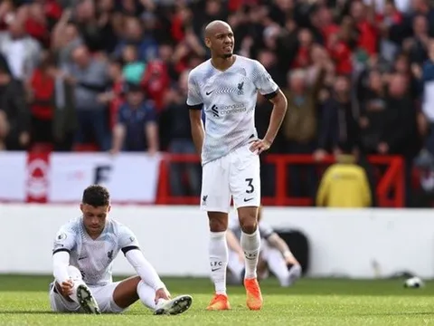 "Liverpool thật tệ hại, chuyện gì đang xảy ra với Fabinho?"