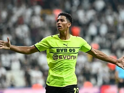 Liverpool và Man Utd ve vãn, Bellingham bày tỏ với Dortmund