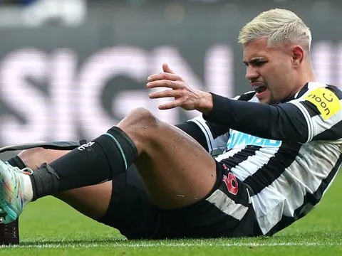 Liverpool vẫn dòm ngó sao 100 triệu