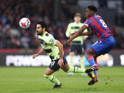 "Thật khó để thấy tương lai của họ tại Arsenal"