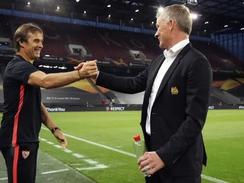 Lộ diện 2 cái tên bất ngờ có thể dẫn dắt Man Utd