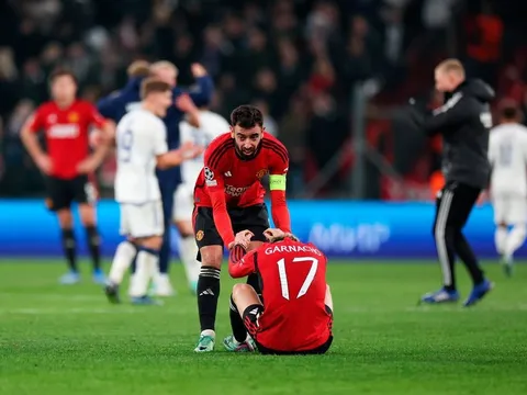 Loạt hung tin ập đến, Man Utd tan hoang