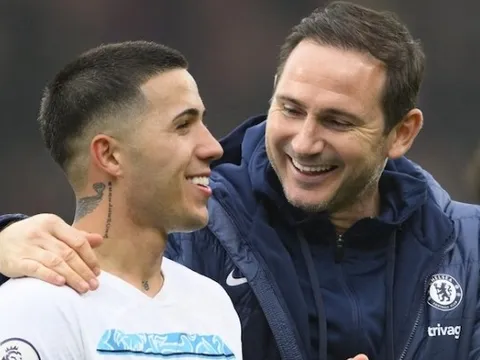 Lời khuyên của HLV Lampard cho Enzo Fernandez