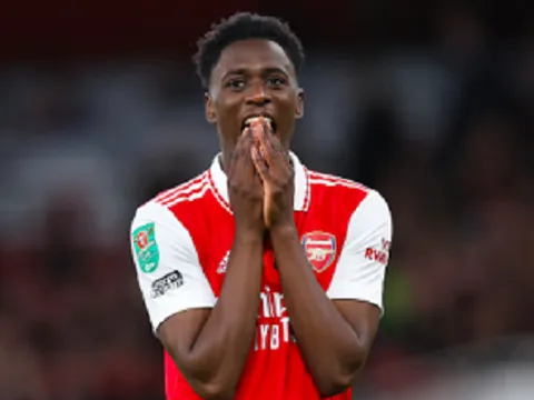 Lính đánh thuê Arsenal bất ngờ với sự vĩ đại của CLB