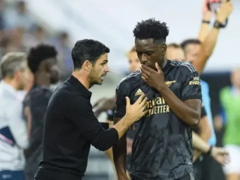 Lokonga có thể là giải pháp lâu dài của Arsenal