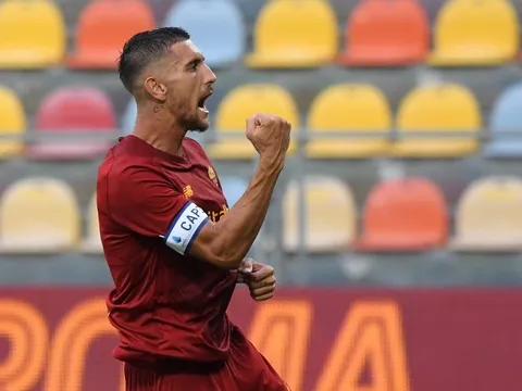 Roma muốn bán luôn cả đội trưởng