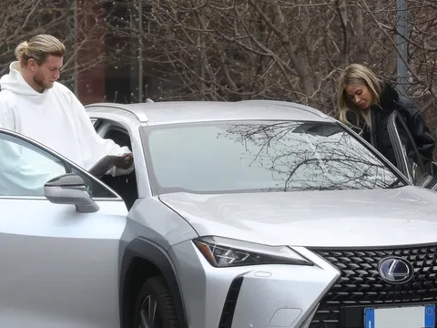 Loris Karius tận hưởng ngày nghỉ ở Milan cùng Diletta Leotta