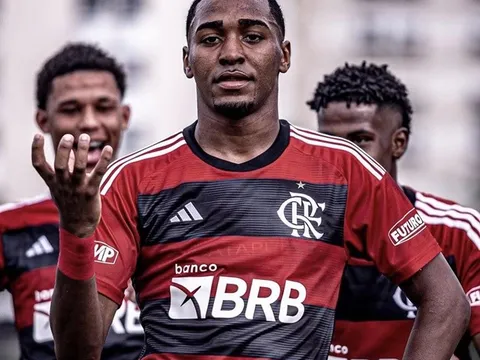 Xác nhận! Man United tranh thần đồng Brazil với Chelsea