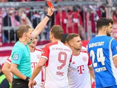 Thẻ đỏ đầu tiên trong sự nghiệp của Kimmich