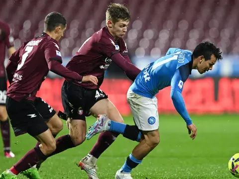 "Lozano luôn mơ về những câu lạc bộ như Liverpool và Man United"