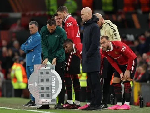 Lửa thử vàng, gian nan thử Ten Hag