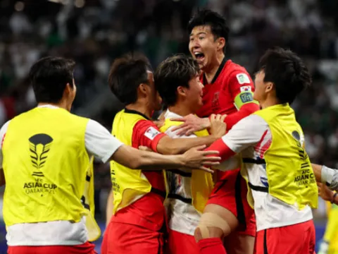 Luân lưu nghẹt thở, Son Heung-min cùng Hàn Quốc tiến vào tứ kết Asian Cup